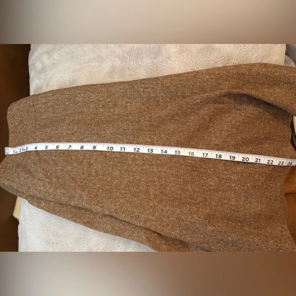 Halogen textured tan